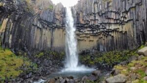 Black falls - Svartifoss Black falls - Svartifoss