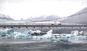 Bridge over Jökulsárlón Bridge over Jökulsárlón