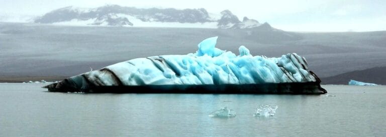 An Iceberg floating in the glacier lagoon jökulsárlón