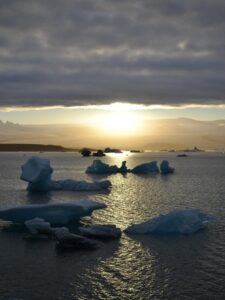 Jökulsárlón in Sunset Jökulsárlón in Sunset