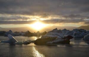 Jökulsárlón in dusk Jökulsárlón in dusk
