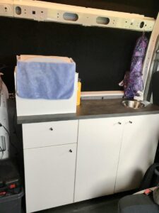 Kitchen section - Camping car Kitchen section - Camping car
