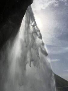 Left side of Seljalandsfoss.jpg Left side of Seljalandsfoss.jpg