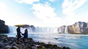 Proposing by Goðafoss Proposing by Goðafoss